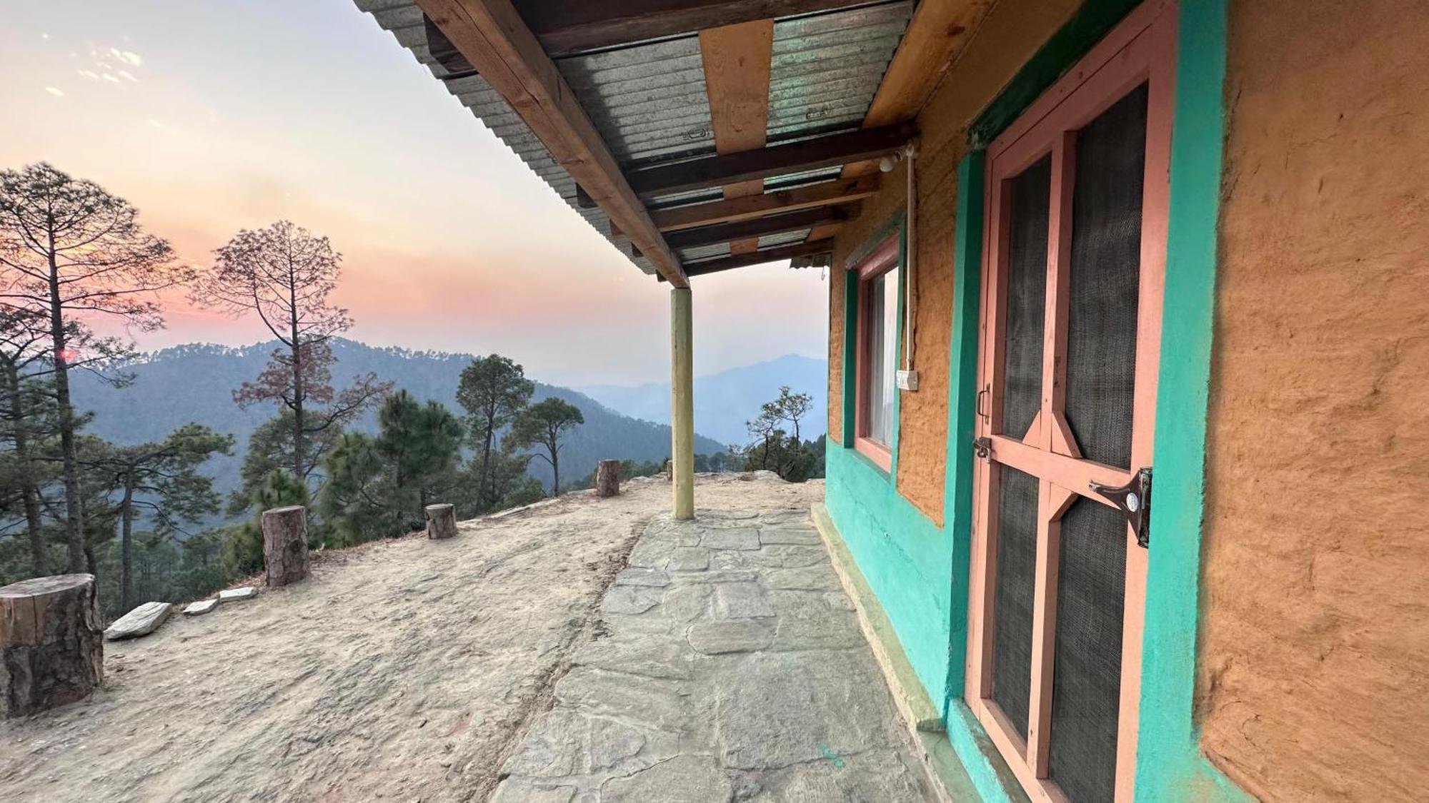 Joshi Cottage Binsar Ngoại thất bức ảnh